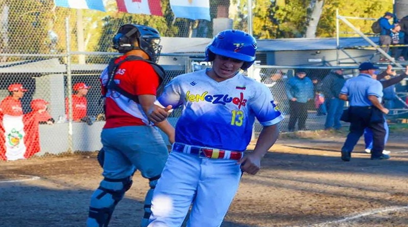 Sóftbol nacional Sub-18 se mantiene en pelea de Panamericanos en Argentina   